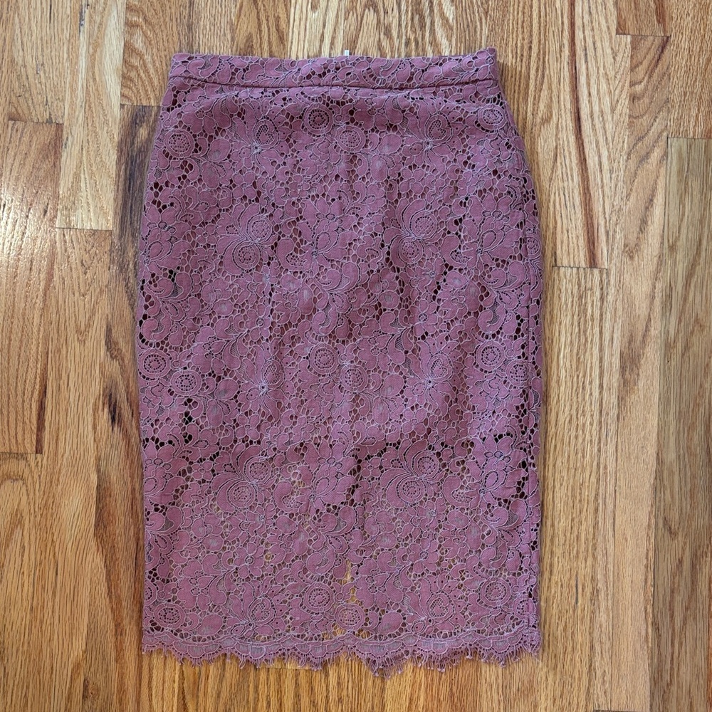 Dynamite Lace Midi Skirt in Dusty Rose